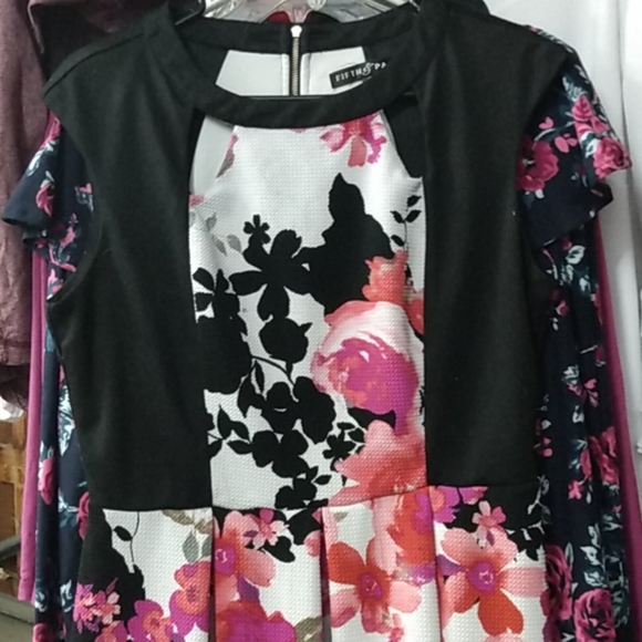 Fifth and park dress - Picture 3 of 4